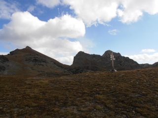 05 - Colle del Sabbione; sullo sfondo anticima P.Pian Paris, Punta Malanotte e Cristalliera