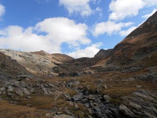 02  - la Punta Pian Paris appare entrando nel vallone di Malanotte