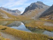 Testa Grigia e Gran Cima si specchiano nel lago