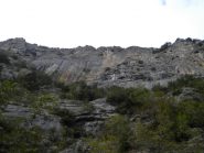 La parete come la si scorge dalla fine del sentiero...