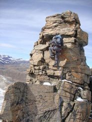 superamento del torrione tra la cima e l' anticima