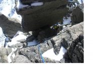 Carlo segue l'azione..