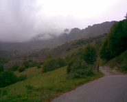 Verso la rocca, ormai al far della sera...