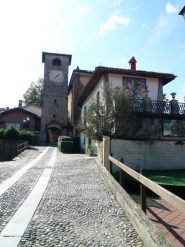 a Torre Canavese