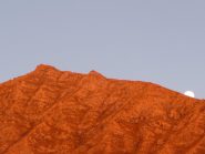 tramonta la luna e sorge il sole sulla Rasin