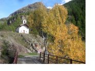 La chiesetta di Pouillayes..