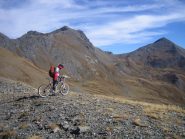 sullo sfondo il colle dell'Albergian; sulla destra Punta Fea Nera 2946 m.