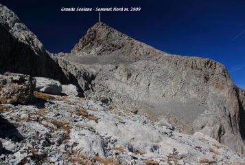 l'inizio del traverso e la Cima Nord della Seolane (6-6-2012)