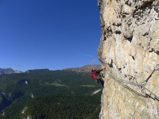 impegnativo traverso del quarto tiro
