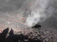 27 - crateri del 2002 ancora fumanti