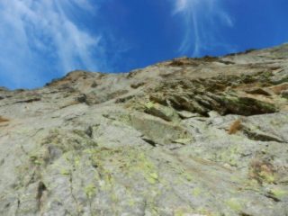 Calate vertiginose con cielo azzurro