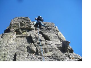 In arrampicata (apparentemente facile)..sul torrione dei Deux Freres