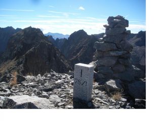 Il M. del Vallonetto con al centro le Cime di Vens..dalla Cima Las  Blancias..