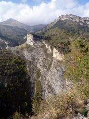 da Rochers de Servia panorama su Castel Tournou