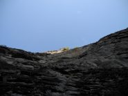 da sotto è opprimente..