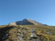 la vetta con la dorsale da seguire per arrivarvi