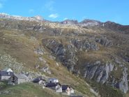 Alpe Colla e in alto a dx il Pizzo Lamè