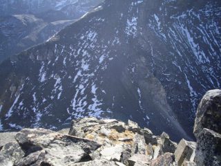 sulla via di cresta,in basso il colle....