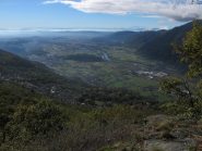 Verso la pianura, all'orizzonte il Monviso