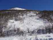 la parte vicino al parcheggio parecchio ravanata