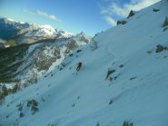 ai lati delle rocce inferiori