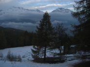 Prtenza con sci ai piedi