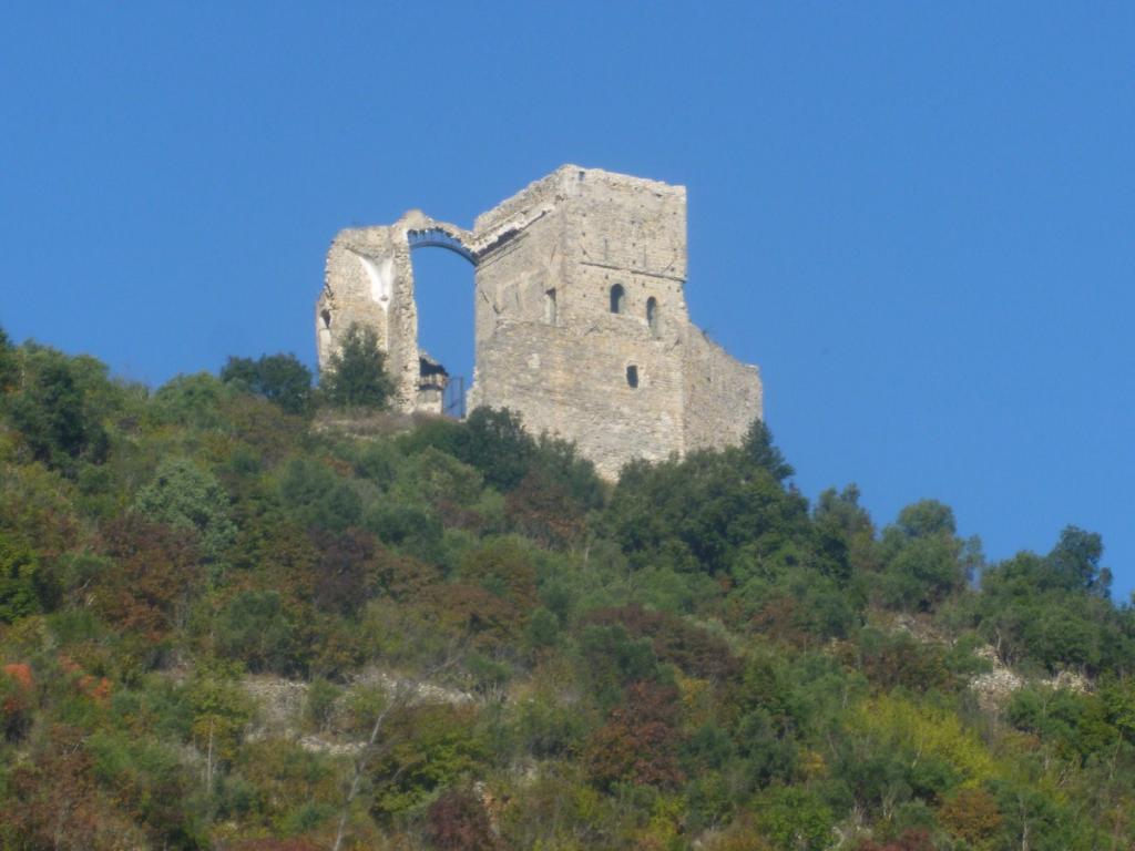 castello di Zuccarello