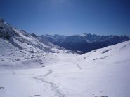 panorama ampio dalla traccia di salita verso  la vetta...