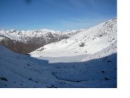 Il lago d'Envie gia' con la corazza di ghiaccio..sullo sfondo e' il Bric Ghinivert