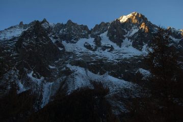 Ultimo sole sulle Grandes Jorasses