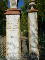 per entrare nella casa di Maria bisogna essere mooolto magri