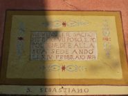 qui ci ha messo il po-po anche il papa... pensa te