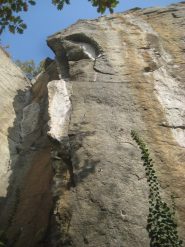 spigolo con prese scavate 7c+