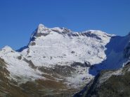 A sx il Monte Acqua Nera e il Pizzo Scalino a dx il Passo del Forame