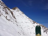 pausa in salita, prima di entrare nella parete sud-est al centro della foto