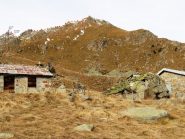 Itinerario di salita (rosso) discesa (giallo) 