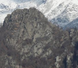 Testa di Betassa dal sentiero per Apiatour, sul versante opposto della valle Orco