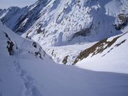passaggio   adducente alla cresta  dove si passa nel versante Sud-Est...