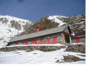 Il Rifugio Arsago Serpio all'Alpe Laghetto..