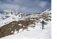 Il Pizzo Straciugo al fondo a sx..da qui' ancora lontano.