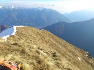 tratto finale del crinale/costolone (+ o - al centro del versante sud) percorso in salita