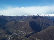 Panorama: il paese che si vede alto sopra il Comune di Omegna è Quarna, da dove siamo partiti