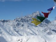 Viso tre: imbandierato