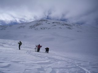 arrivati sotto la punta Chaligne  non lontana(circa 100-150 metri),qui ci siamo fermati...