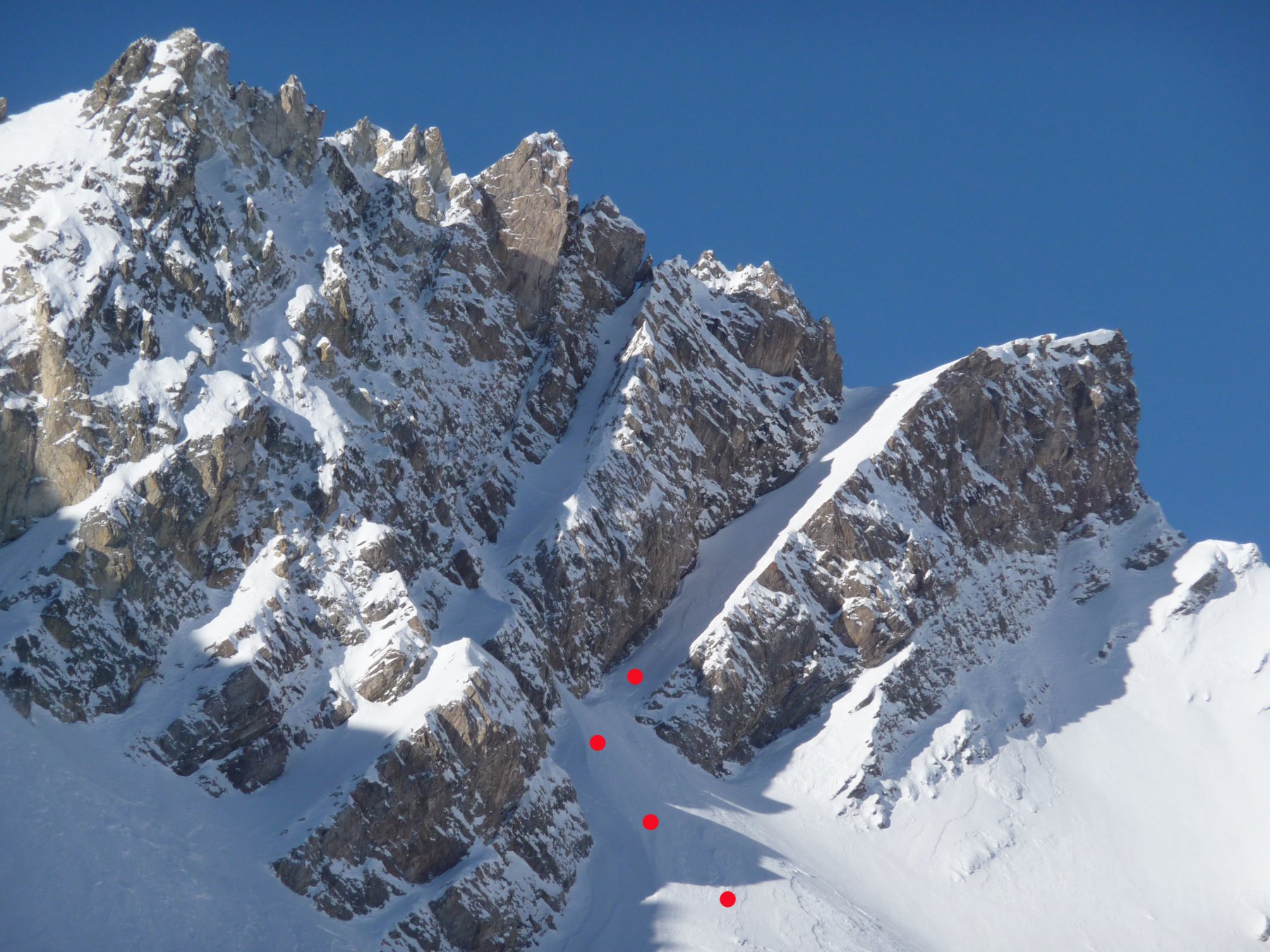 dettaglio del canale obliquo che sale al Dente Nord