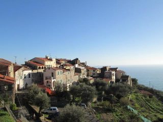 l'abitato di Cipressa