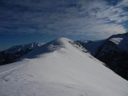 Testas, visto dall'antecima. Due gruppi salgono mentre ritorno