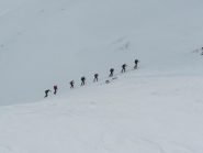 Il plotone in arrivo al colle