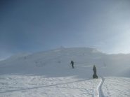 in prossimità della cima