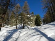 Il curioso cucuzzolo della cima appare appena entrati nel vallocnello finale
